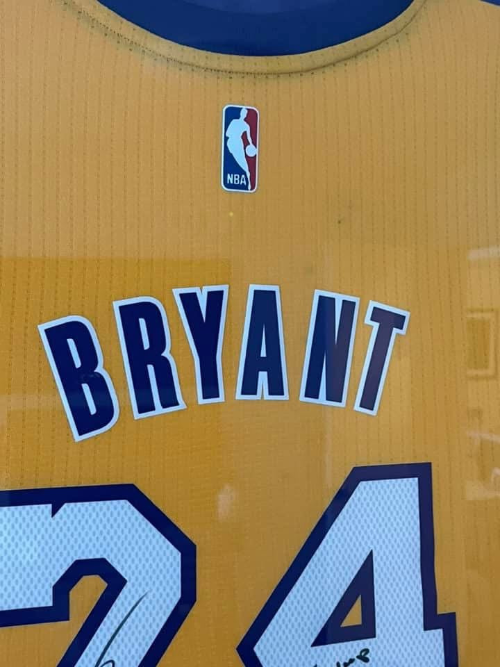 Kobe Bryant Signed LE Gold Lakers Jersey with "5X Champ" Inscription