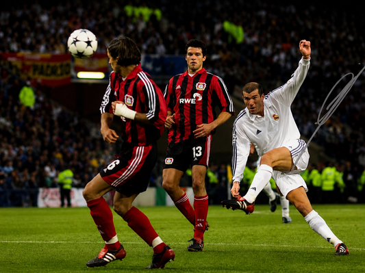 Zinedine Zidane Signed Real Madrid Photo - 2002 Champions League Final Volley