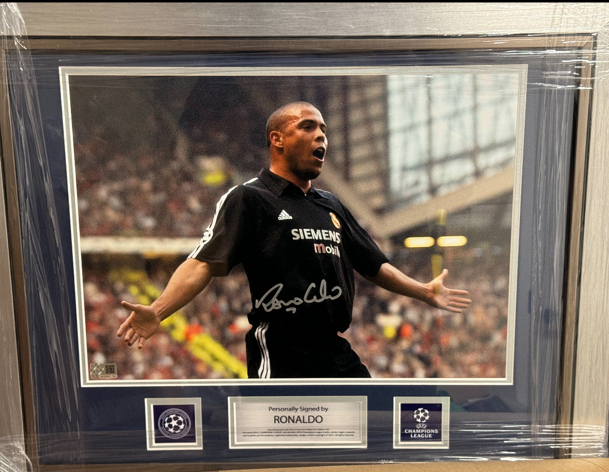 Ronaldo Nazário Signed & Framed Photo — Real Madrid vs Manchester United (ICONS Certified)