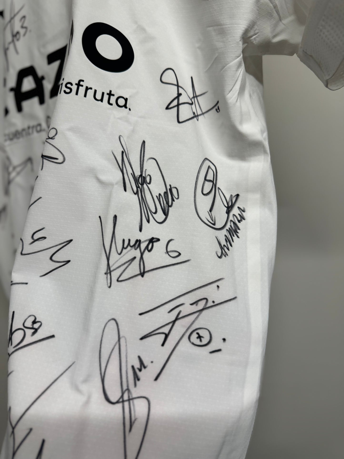 Valencia CF Team-Signed Jersey – MatchWornShirt Authenticated