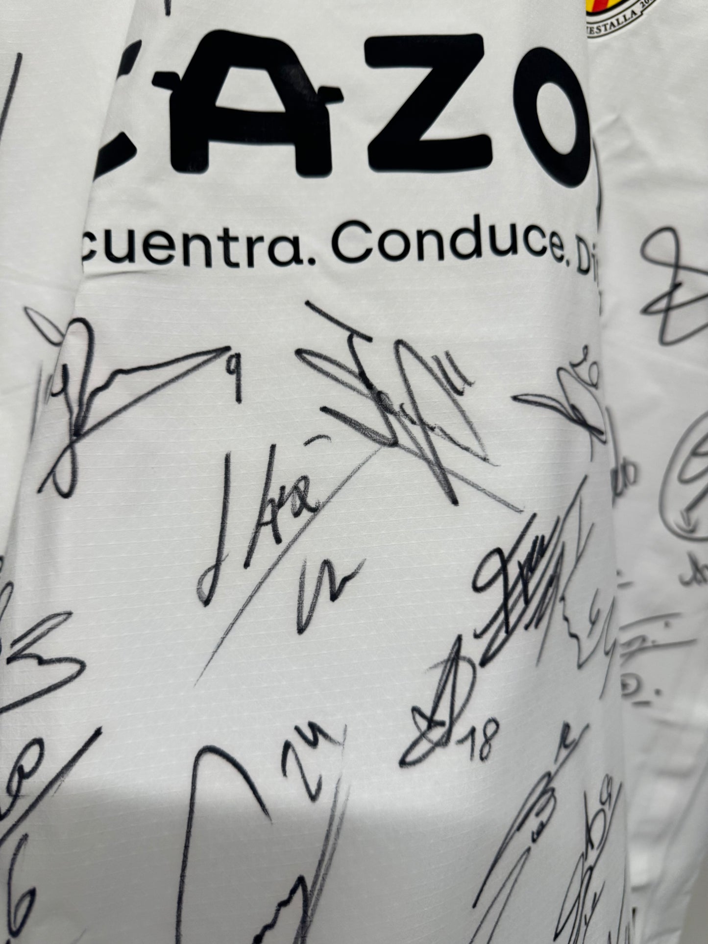 Valencia CF Team-Signed Jersey – MatchWornShirt Authenticated