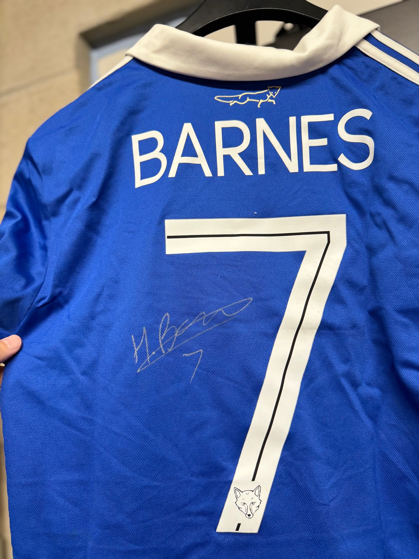 Harvey Barnes Signed Match-Worn Leicester City Jersey – Poppy Match Edition