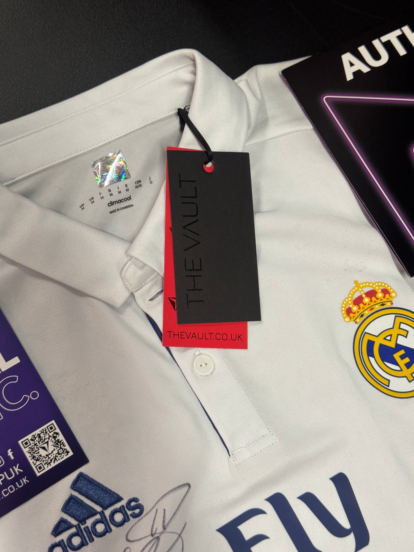 Gareth Bale Signed 2016/17 Real Madrid Jersey — Photo Shoot Worn