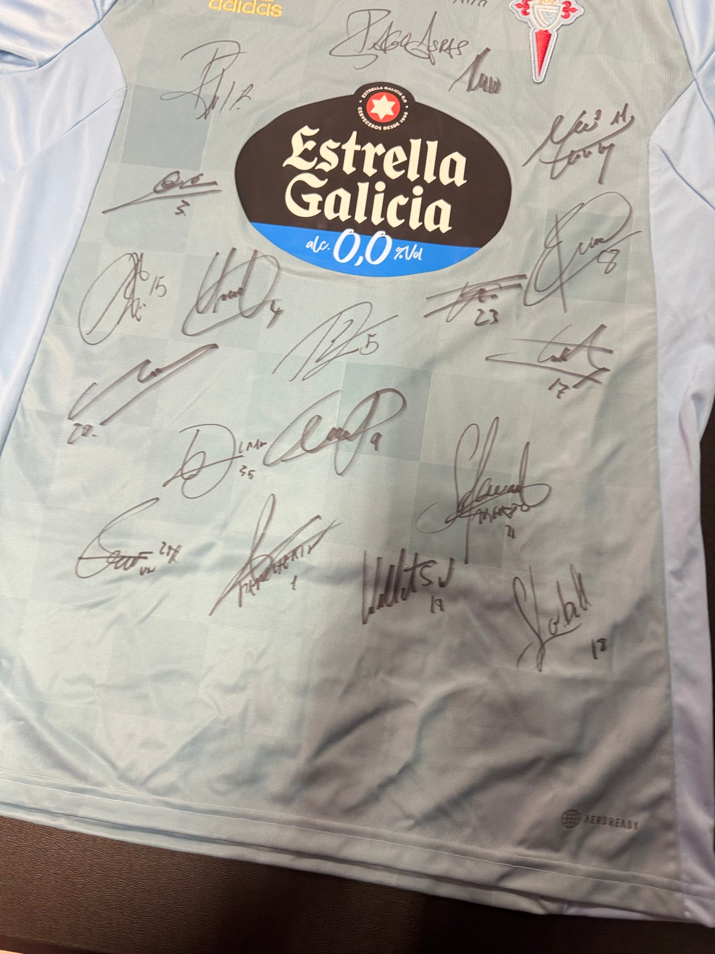 Celta de Vigo Squad Signed Jersey – Celta vs Sevilla (12/30/2022) | MatchWornShirt COA