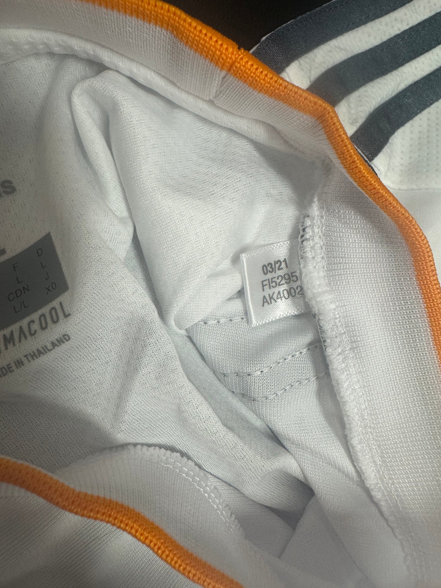 Karim Benzema Signed 2013/14 Real Madrid Player Issue Jersey