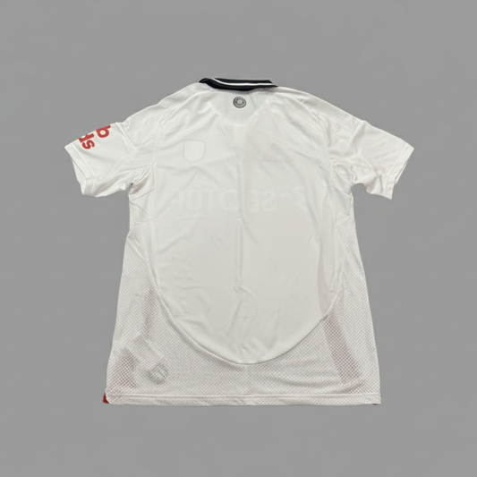 Fulham FC vs. Wolverhampton Wanderers – Squad Signed Match-Issued Jersey