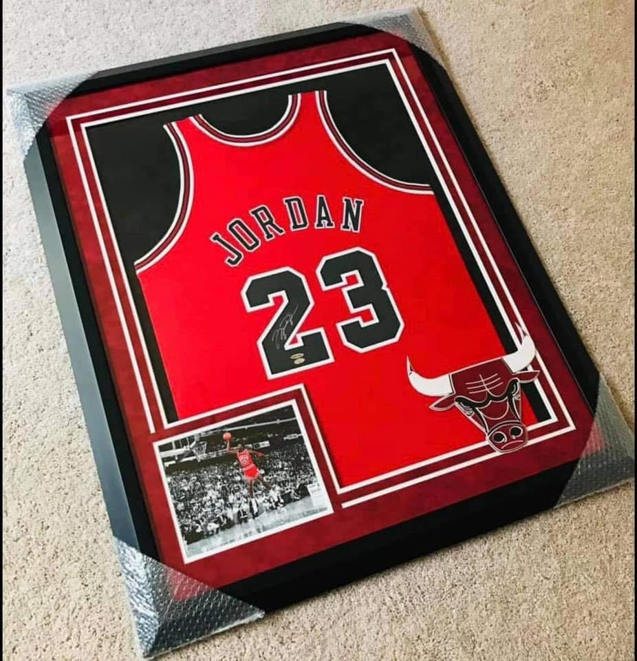 Michael Jordan Signed and Framed Bulls Jersey