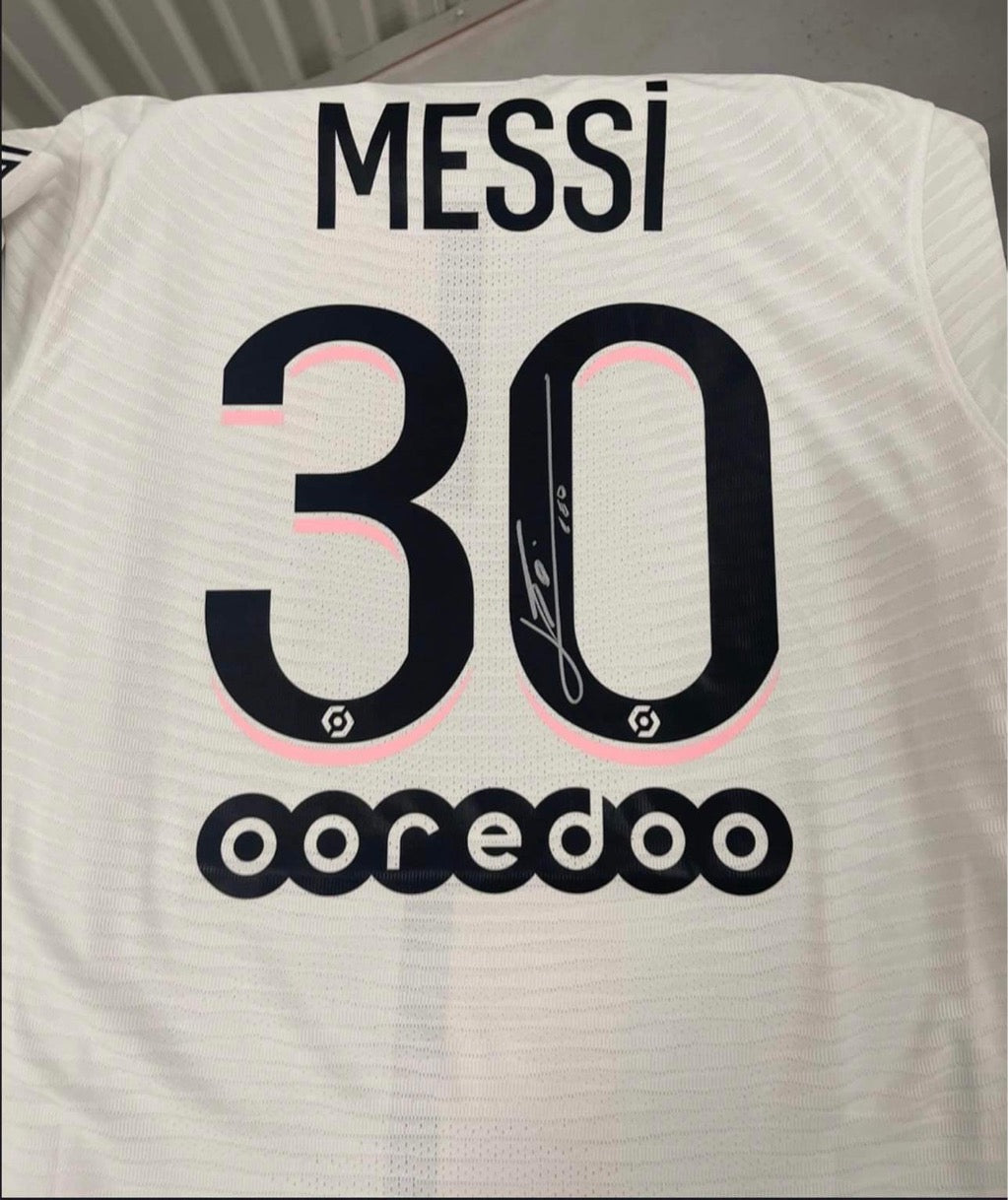 Lionel Messi Signed Player Issue PSG Jersey