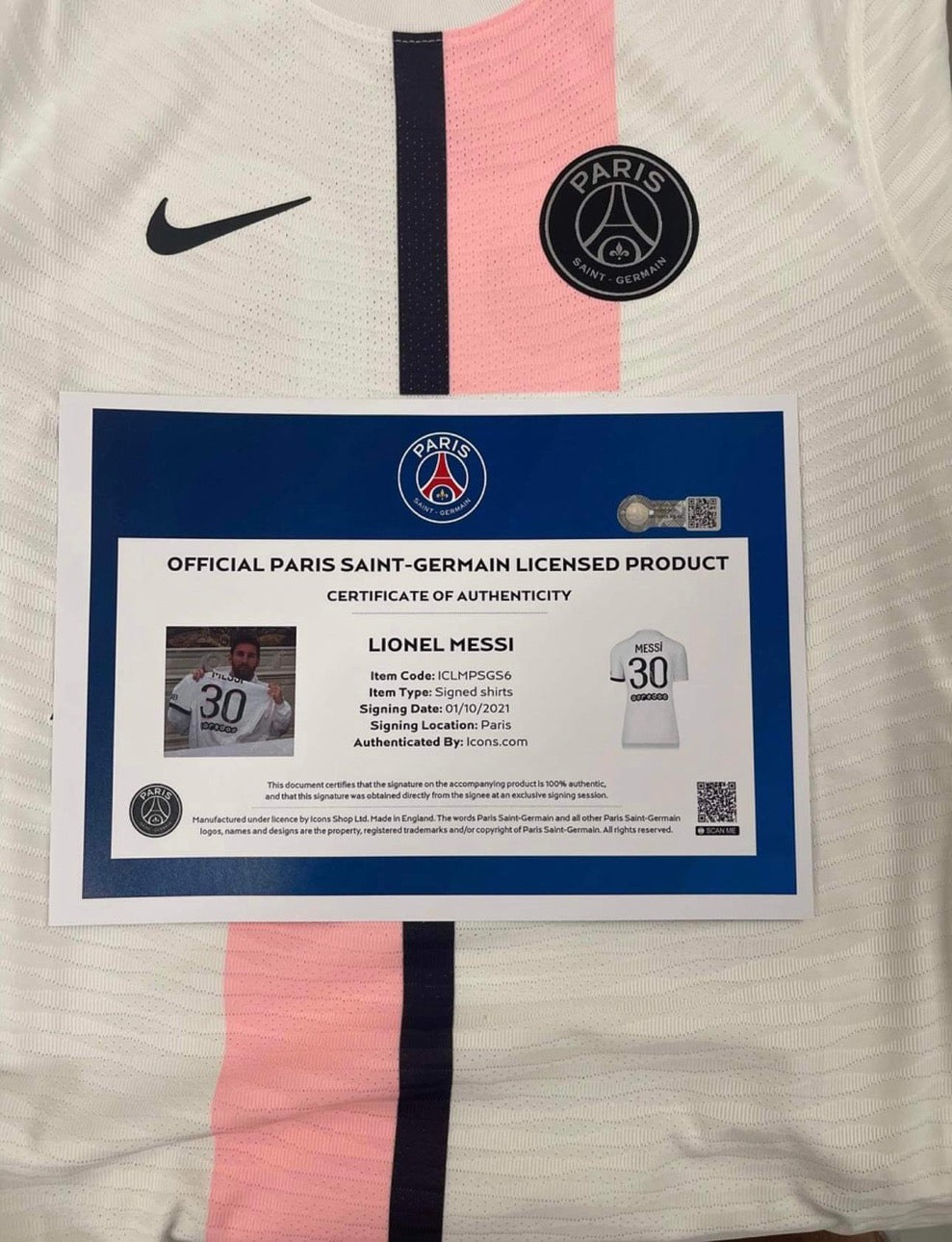 Lionel Messi Signed Player Issue PSG Jersey
