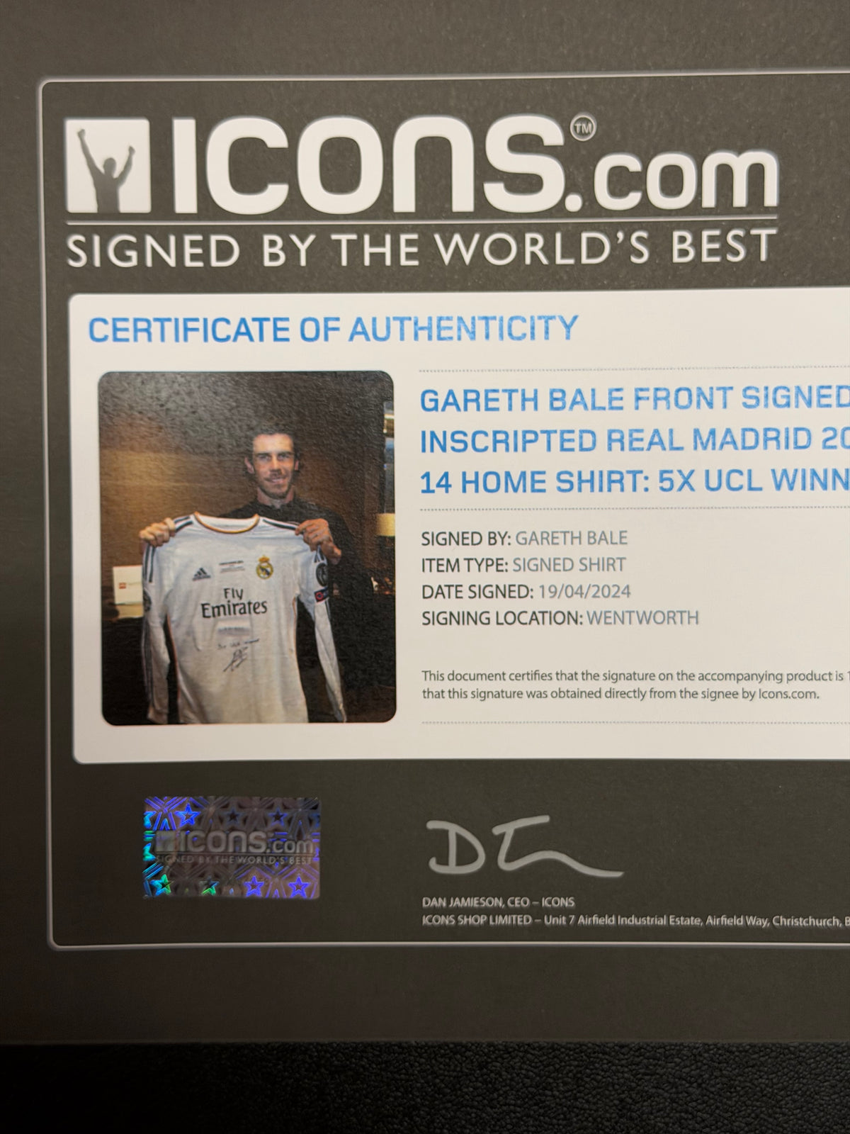 Gareth Bale Signed 2013/14 Champions League Final Player Issue Kit with Inscription