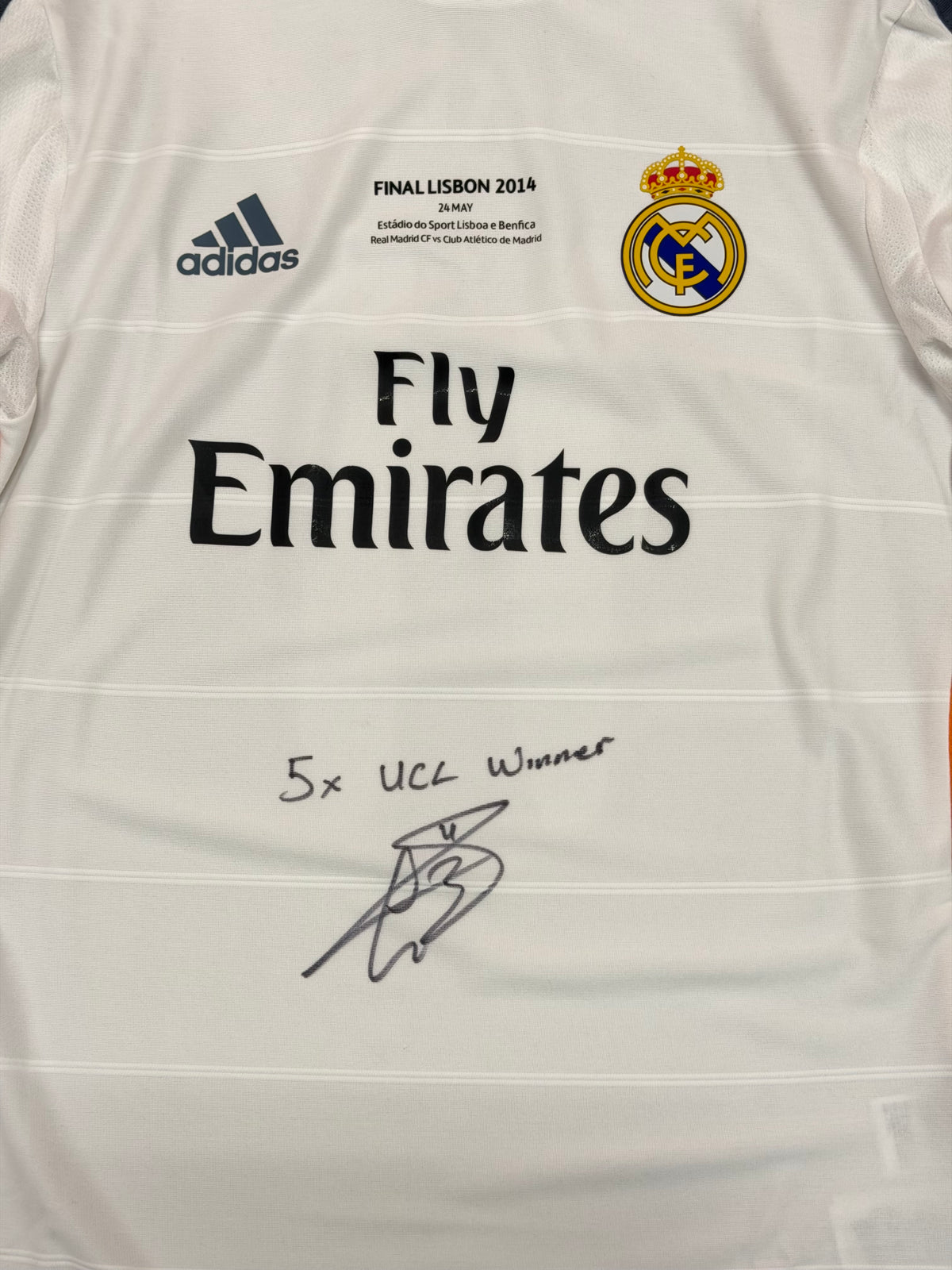 Gareth Bale Signed 2013/14 Champions League Final Player Issue Kit with Inscription