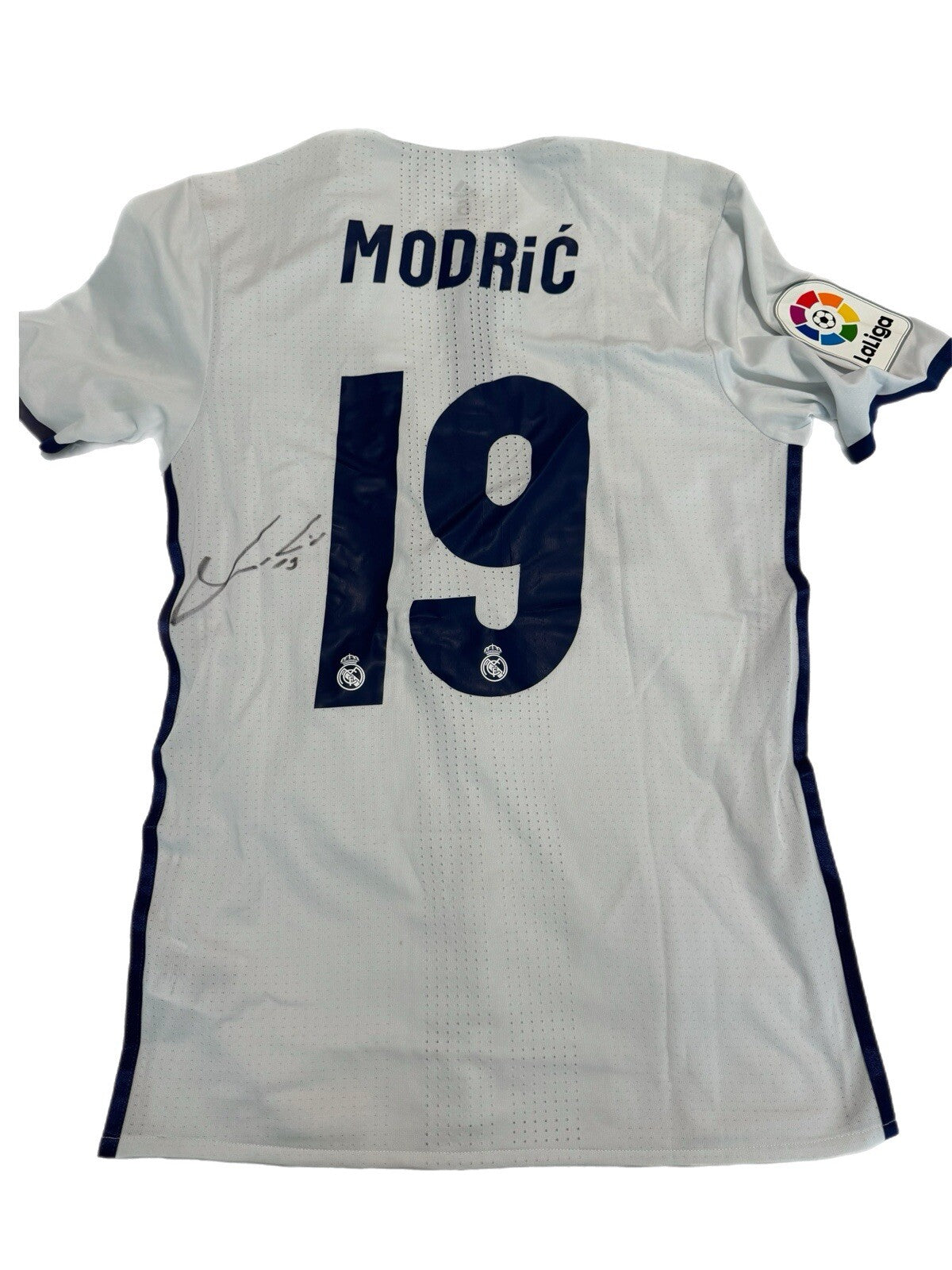 Luka Modrić Signed Real Madrid Jersey – 2016/17 Player Issue