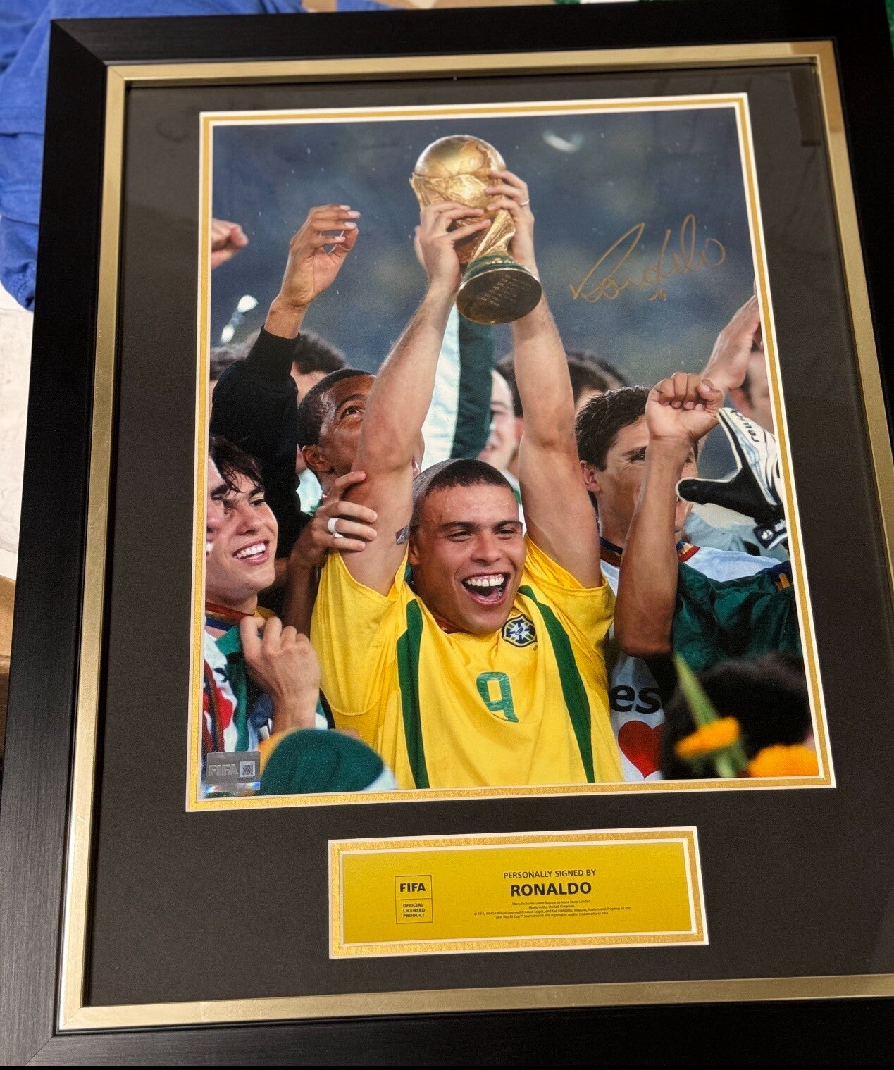 Ronaldo Nazario Signed & Framed Brazil Photo – ICONS Certified (12x16")