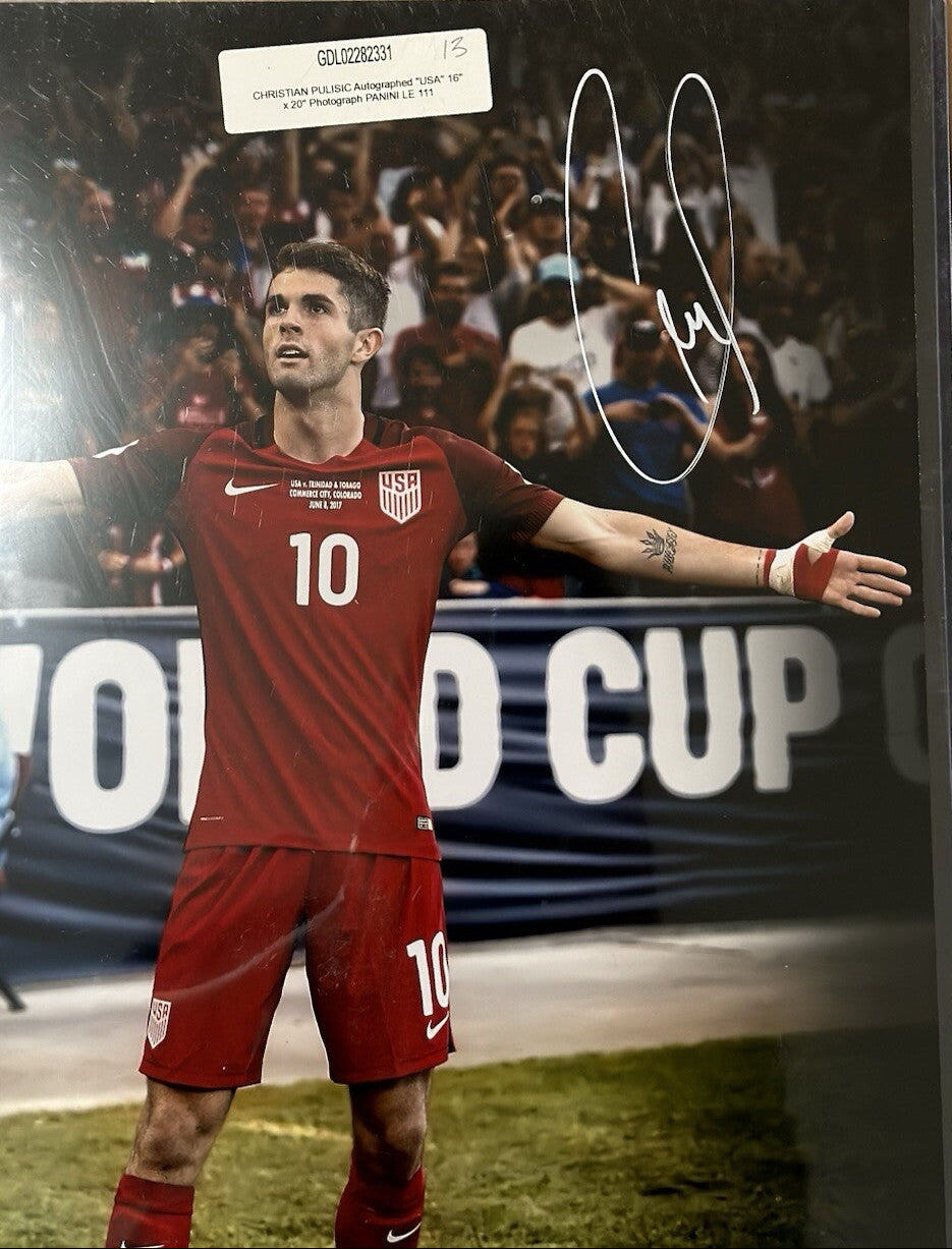 Christian Pulisic Signed USMNT RED 16x20 Photos– Limited Edition